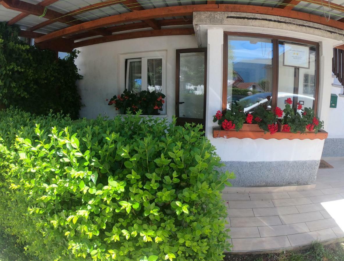 Fontana Lägenhet Bovec Exteriör bild